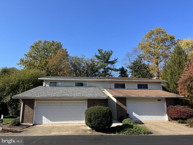 Building Photo - 7220 Vistas Ln