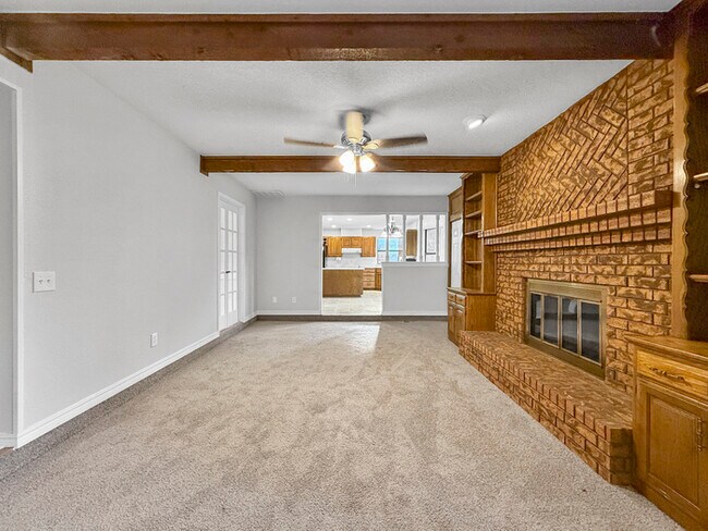 Building Photo - 3308 W Quincy St