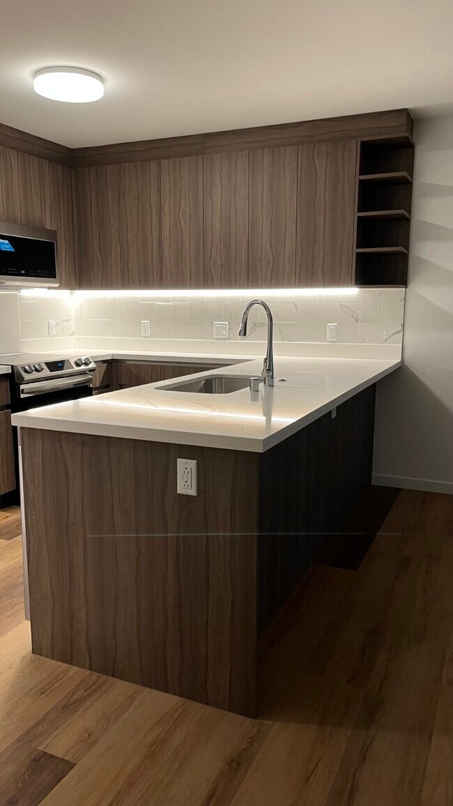 Building Photo - 1500 Rycroft St