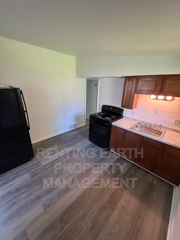 Building Photo - 3868 Meramec St