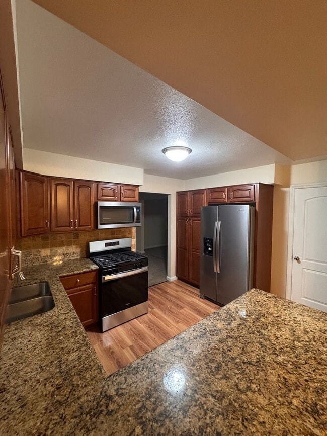 Building Photo - 4759 Logan Arms Dr