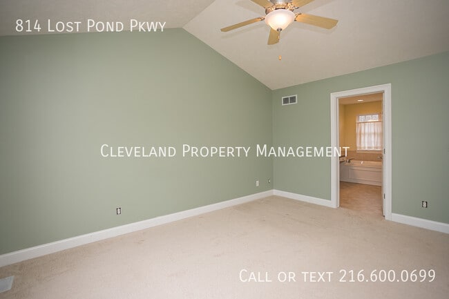 Building Photo - 814 Lost Pond Pkwy