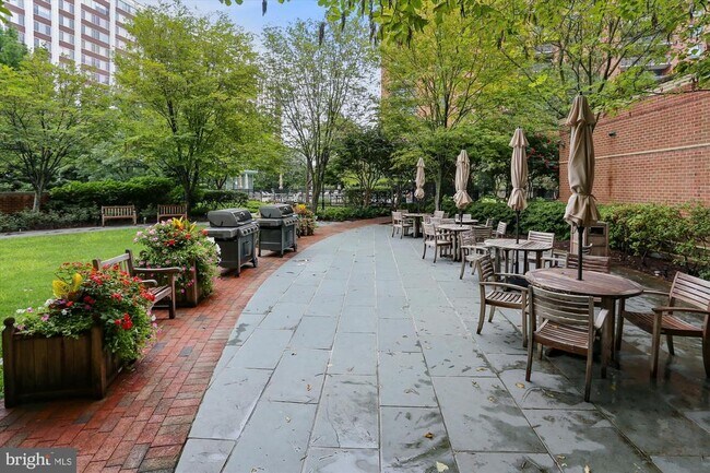 Building Photo - 11700 Old Georgetown Rd