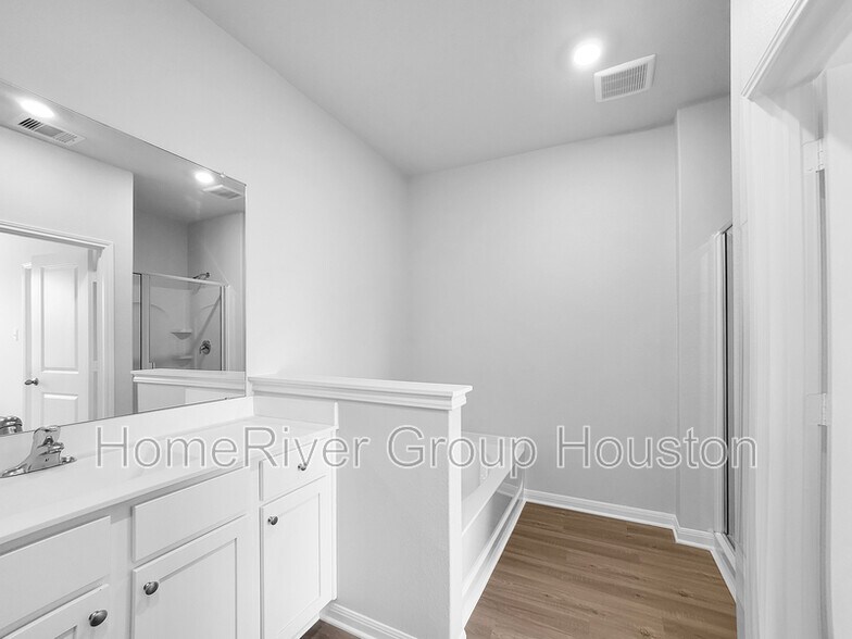 Building Photo - 2502 Green Jasper Dr