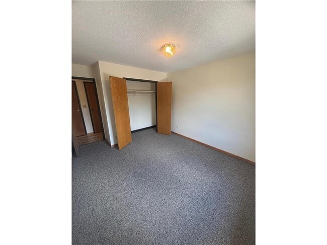 Building Photo - 720 Melody Ln