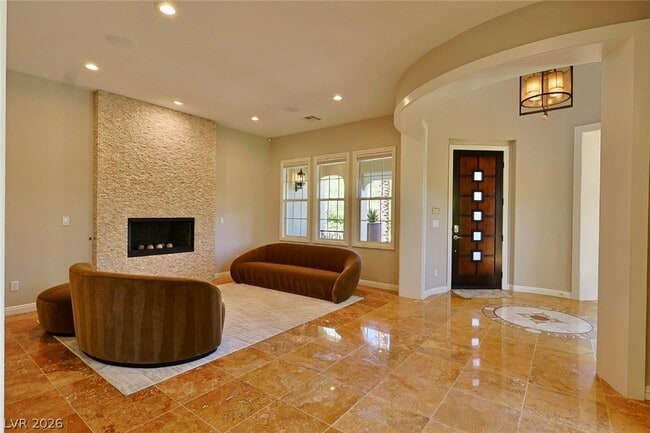 Building Photo - 12047 Oakland Hills Dr