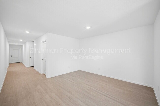 Building Photo - 25585 Rose Creek Dr