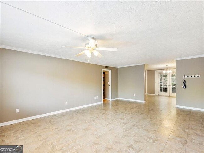 Building Photo - 115 Biscayne Dr NW