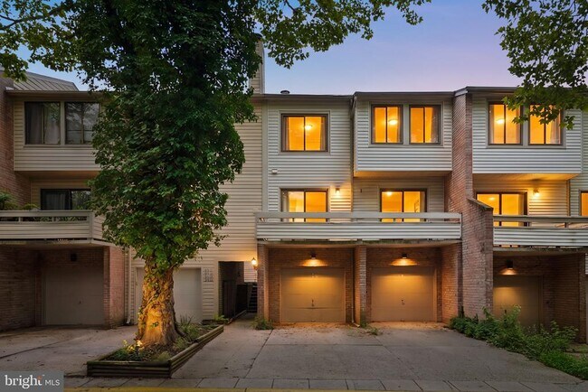 Building Photo - 18616 Pier Point Pl