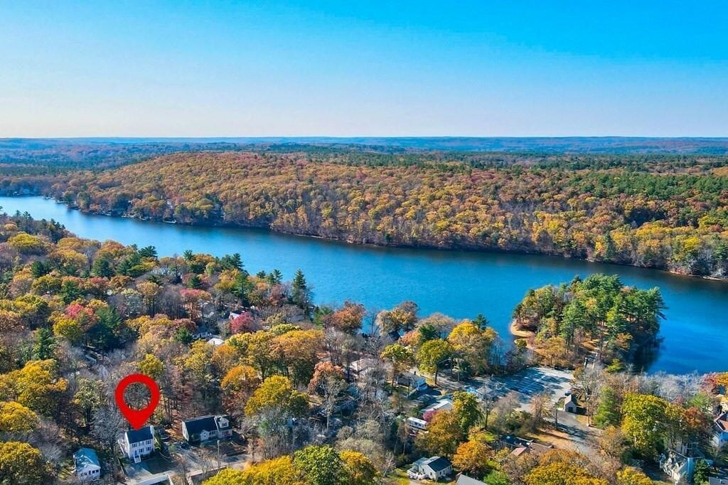 Proximity to Sandy beach - 1 min walk - 16 Knoll Rd