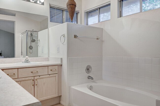 Building Photo - Henderson Single-Story Gem with Gas Firepl...