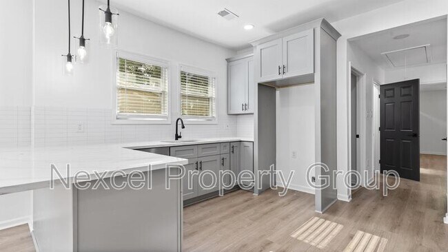 Building Photo - 3602 Carnes Ave