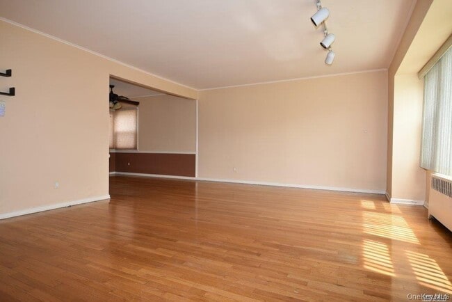 Building Photo - 267 Haypath Rd