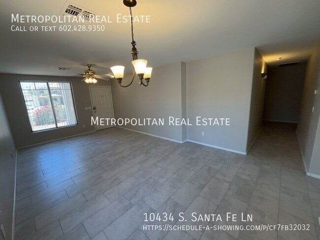 Building Photo - 10434 S Santa Fe Ln