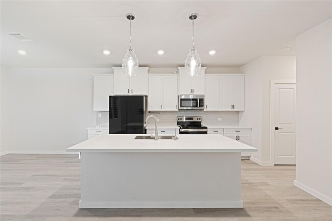 Building Photo - 216 Breccia Trl