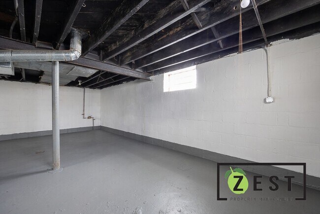 Building Photo - OPEN HOUSE- 12/23! 4PM-4:30PM! Beautiful 3 BED 1 BATH!