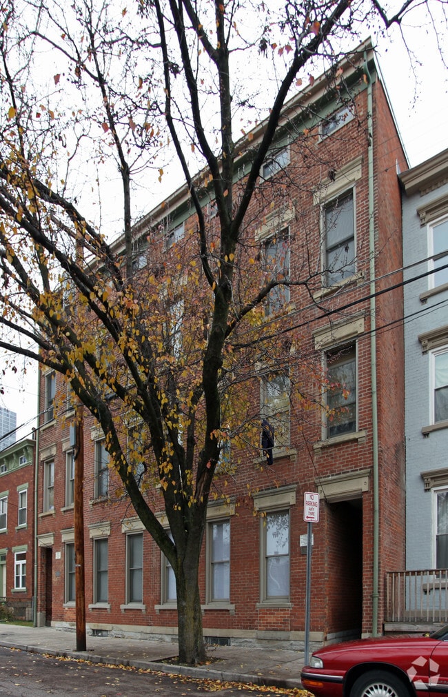 Building Photo - 2136-2138 Hatmaker St