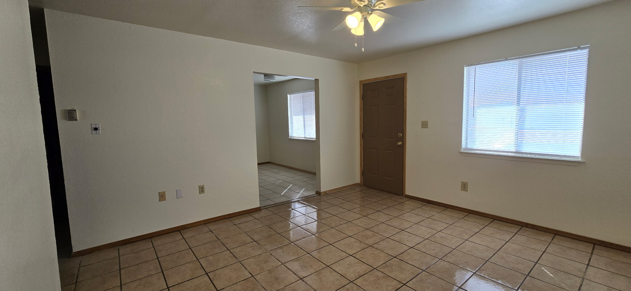 Building Photo - 2609 Dona Ana Rd