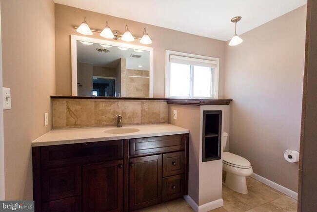 Building Photo - 40508 Waterview Dr