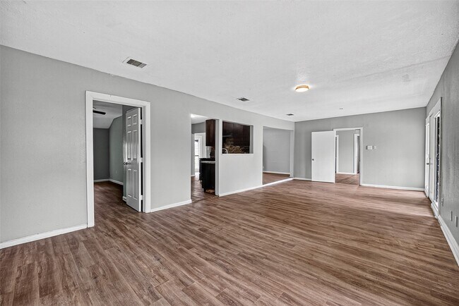 Building Photo - 4118 Sunflower St