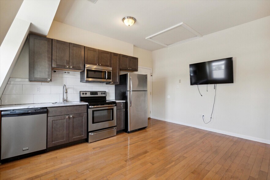 Building Photo - 1519 N 16th St