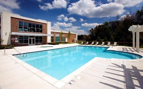 Building Photo - 5647 Hampshire Ln