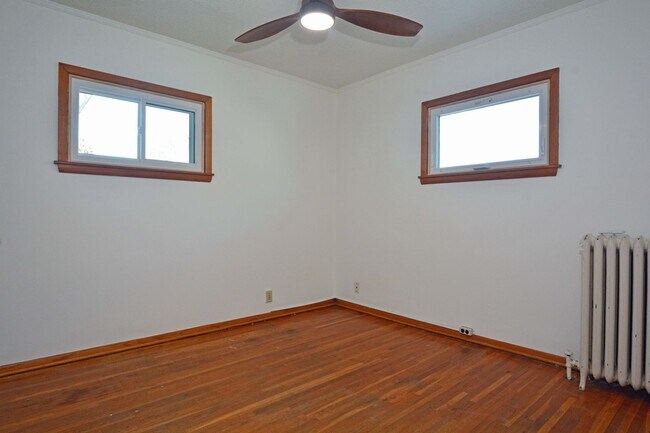 Building Photo - 3024-3024 S 39th Ave