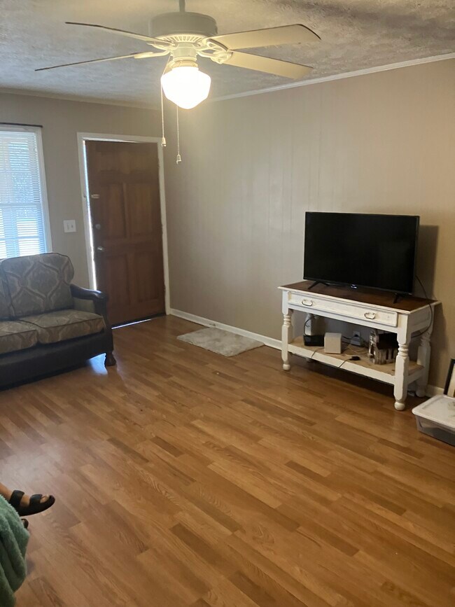 Building Photo - 3487 Wax Rd SE