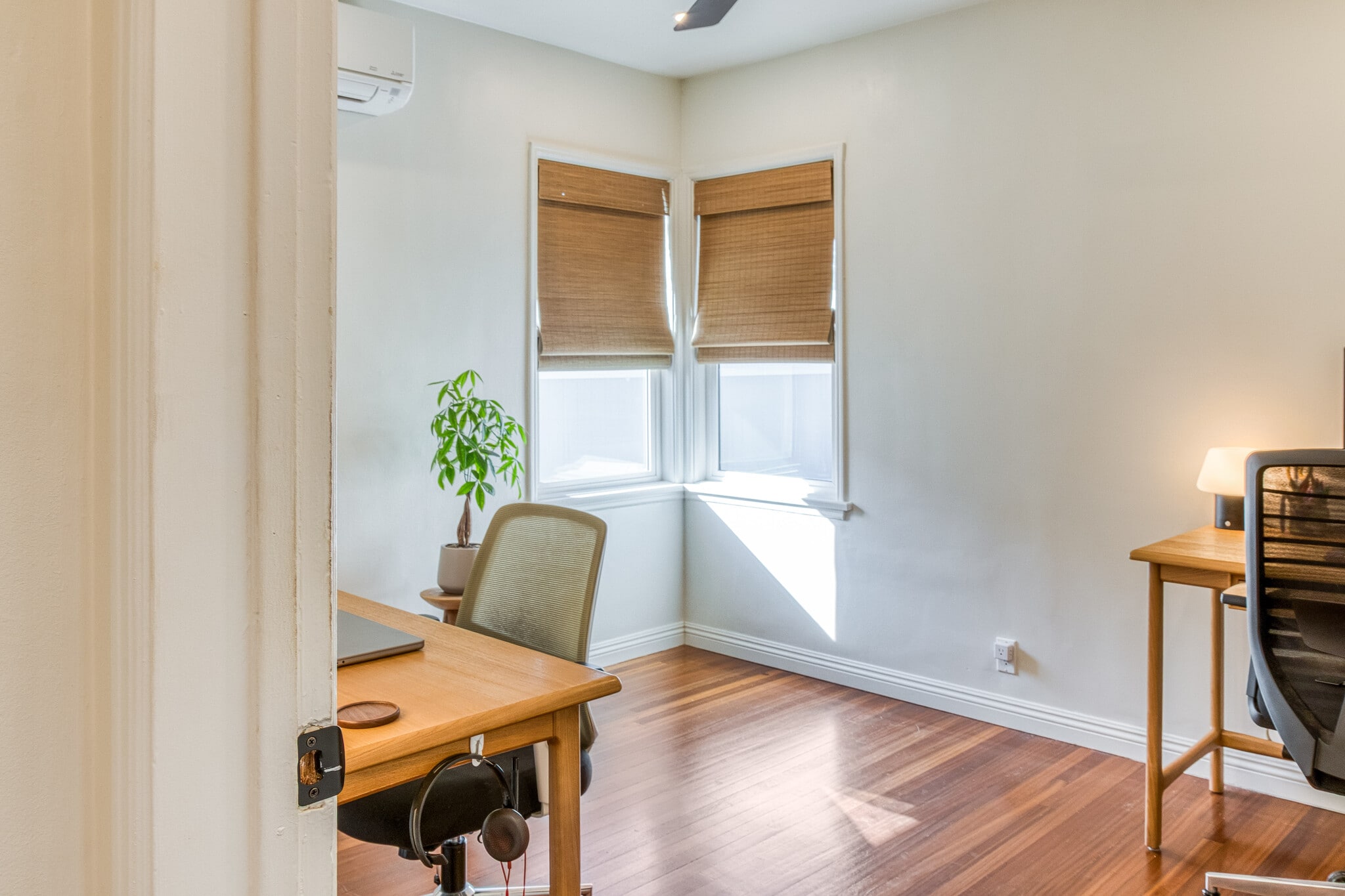 Building Photo - 2331 Belmont Ave