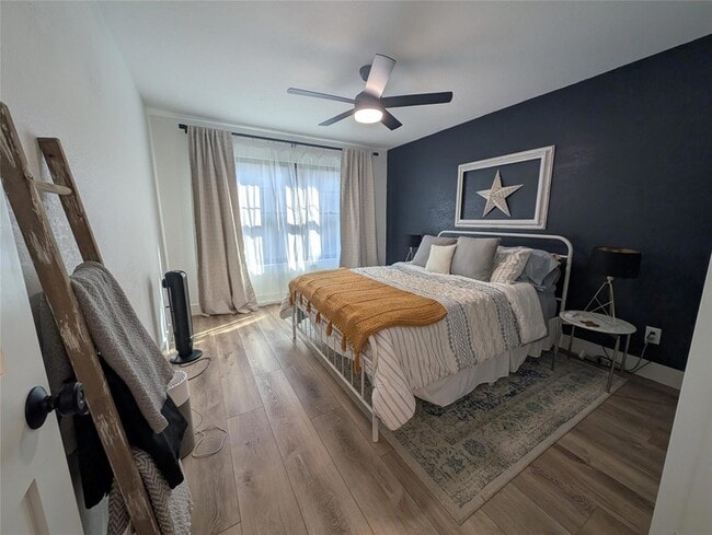 Building Photo - 306 Deer Creek Cir