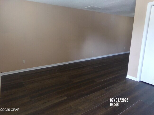 Building Photo - 5707 Lake Dr