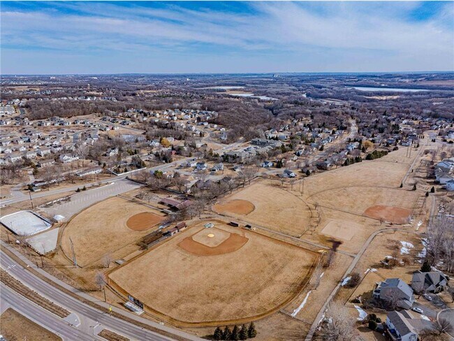 Building Photo - 143X Nutmeg Cir