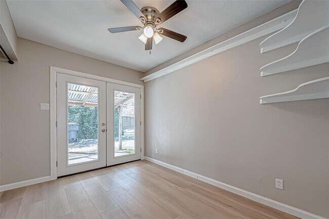 Building Photo - 7315 Housman St