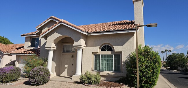 Building Photo - 7110 N 28th Dr