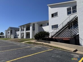 Building Photo - 345 FM86