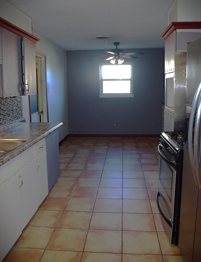 Building Photo - 2722 Verde Ave