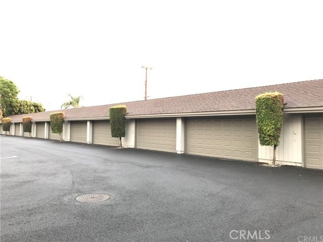 Building Photo - 2220 E Chapman Ave