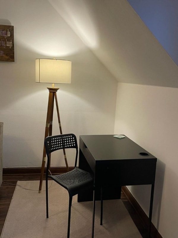 Building Photo - 25 Delos St W