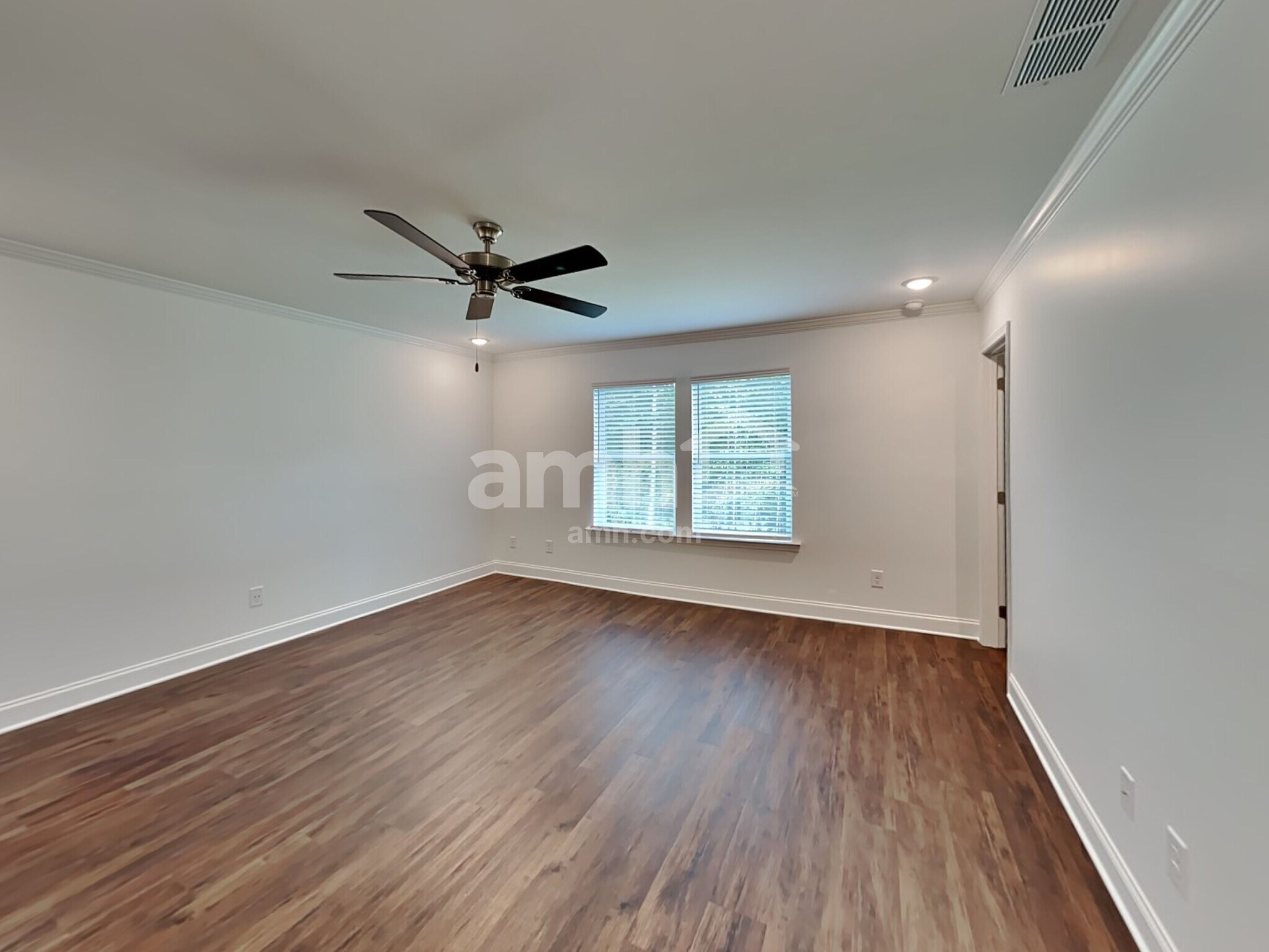 Building Photo - 189 Spruce Cir