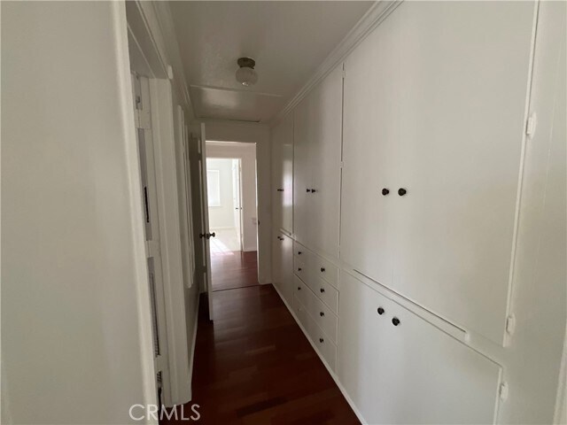 Building Photo - 2029 Las Palomas Dr