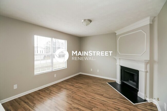 Building Photo - 3 Bedroom Pet-Friendly Home in Jonesboro, GA with Main Street Renewal