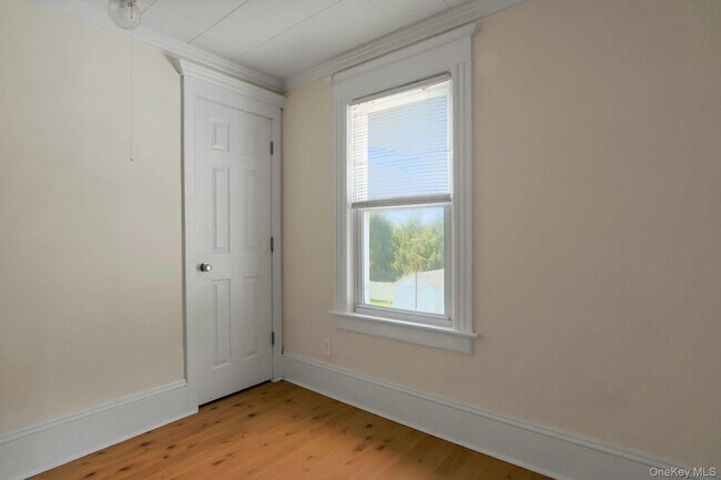 Building Photo - 24 Firth St