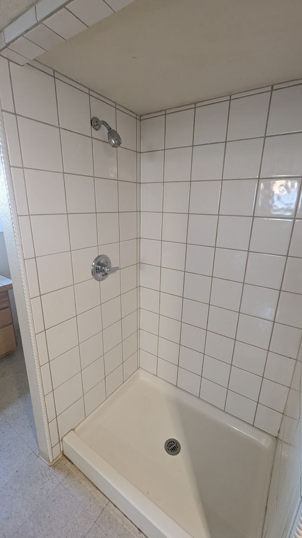 Building Photo - Spacious Three Bedroom with Large Backyard...