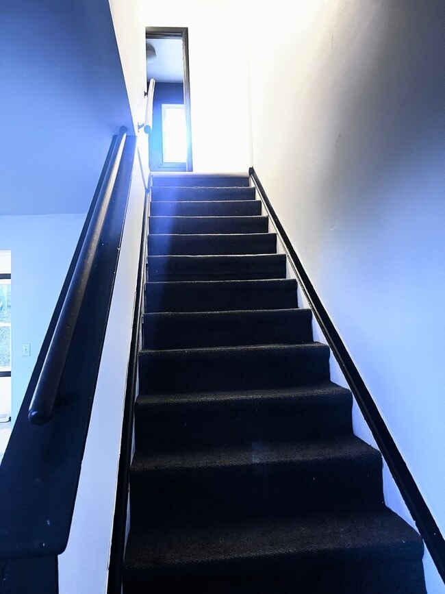 Building Photo - 751-751 18th Ave