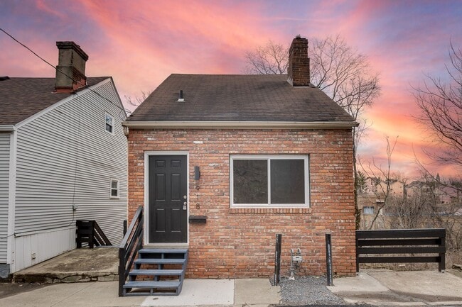 Building Photo - Available NOW - Private 2 Bedroom Home w/ Beautiful Updates!