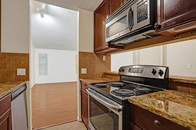 Building Photo - 2301 N Congress Ave