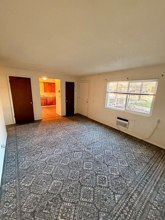 Building Photo - Potter Drive