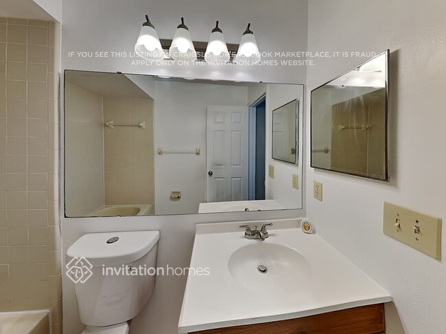 Building Photo - 2561 Alton Rd