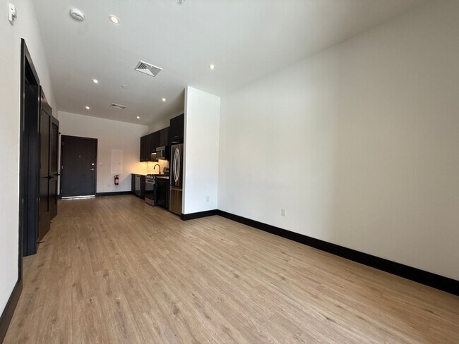 Building Photo - Watermark Residences