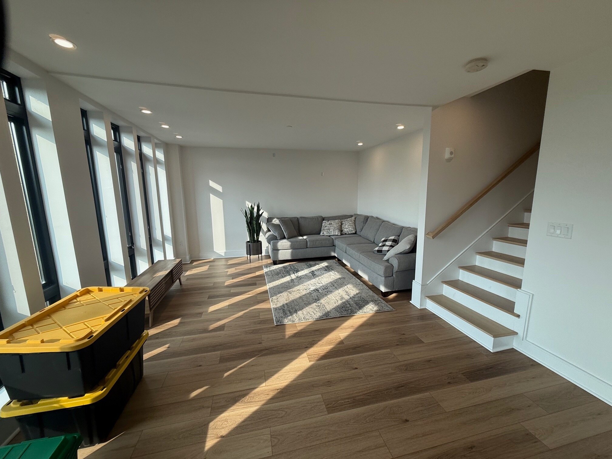 Building Photo - 1948 Washington St